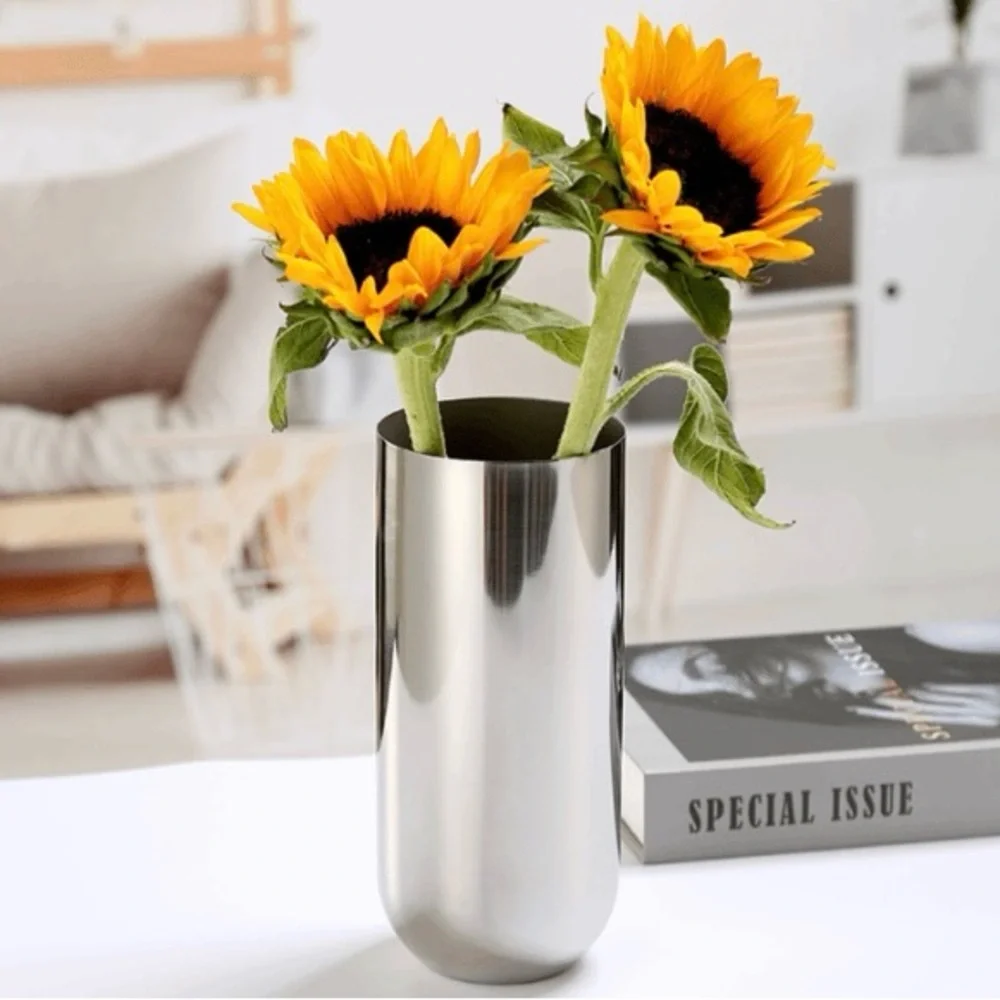 Lasting Smiles Silver Designer Modern Minimalist Vase (Very Heavy) - New In Box